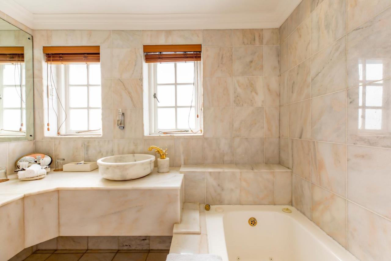 Stillness Manor Estate & Spa Constantia Luaran gambar