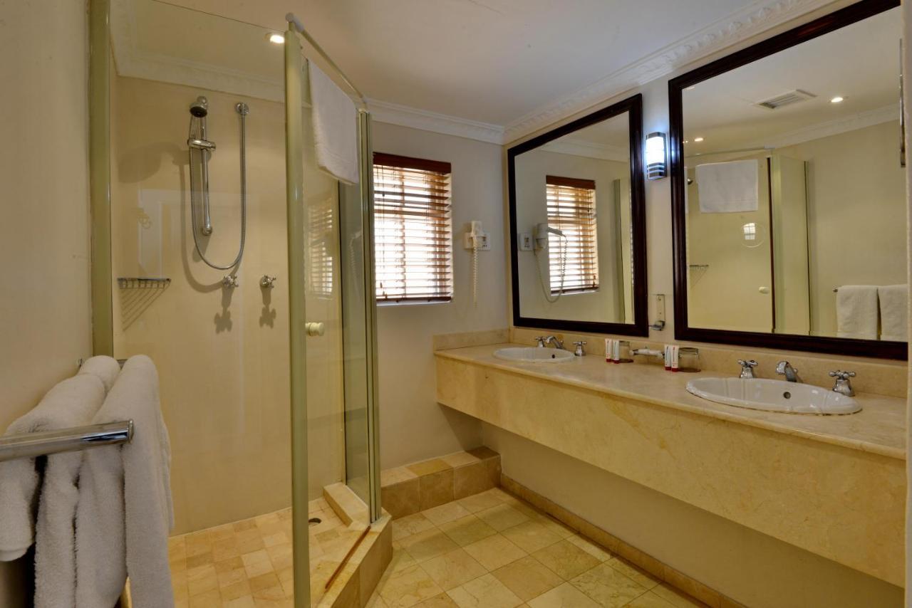 Stillness Manor Estate & Spa Constantia Luaran gambar